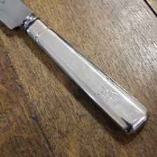 1 grande coltello da menu - 800 - ☾♔ timbrato - lunghezza 26,5 cm - incisione EJE