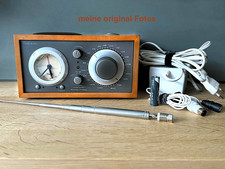 Tivoli Audio Three MW/UKW Radio, Uhr, Kirsche-Taupe