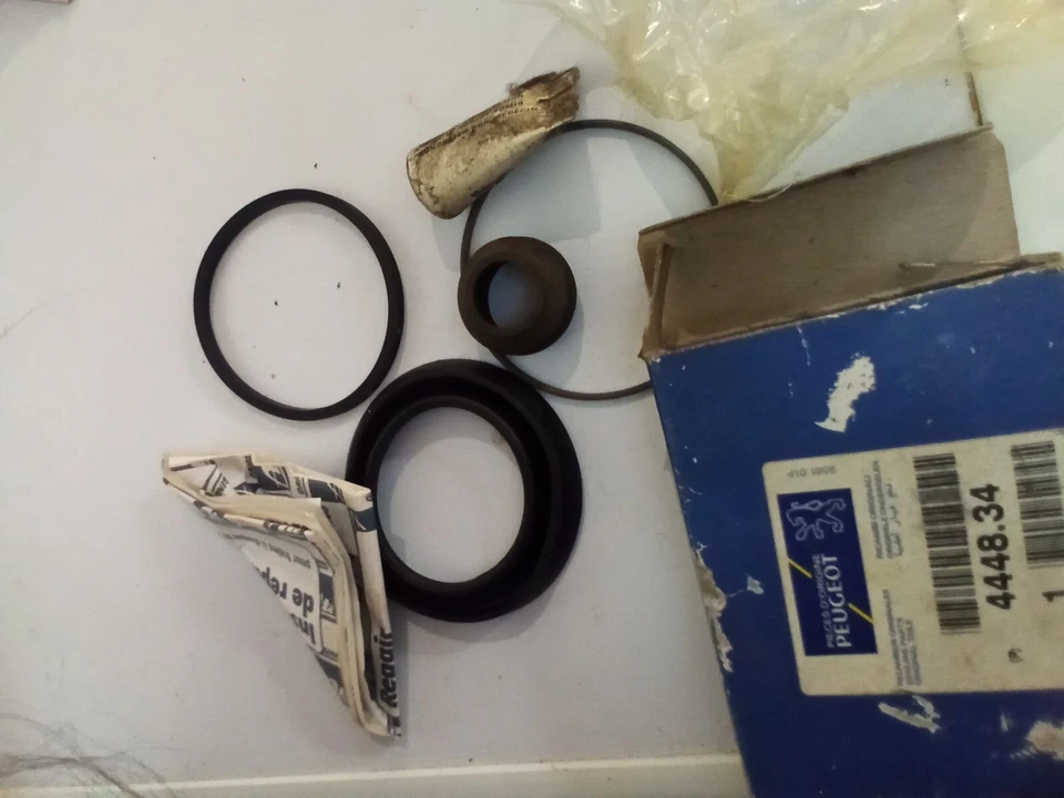 peugeot 504 505 604 brake caliper repair kit genuine 4448.34 NOS - Image 3 of 3