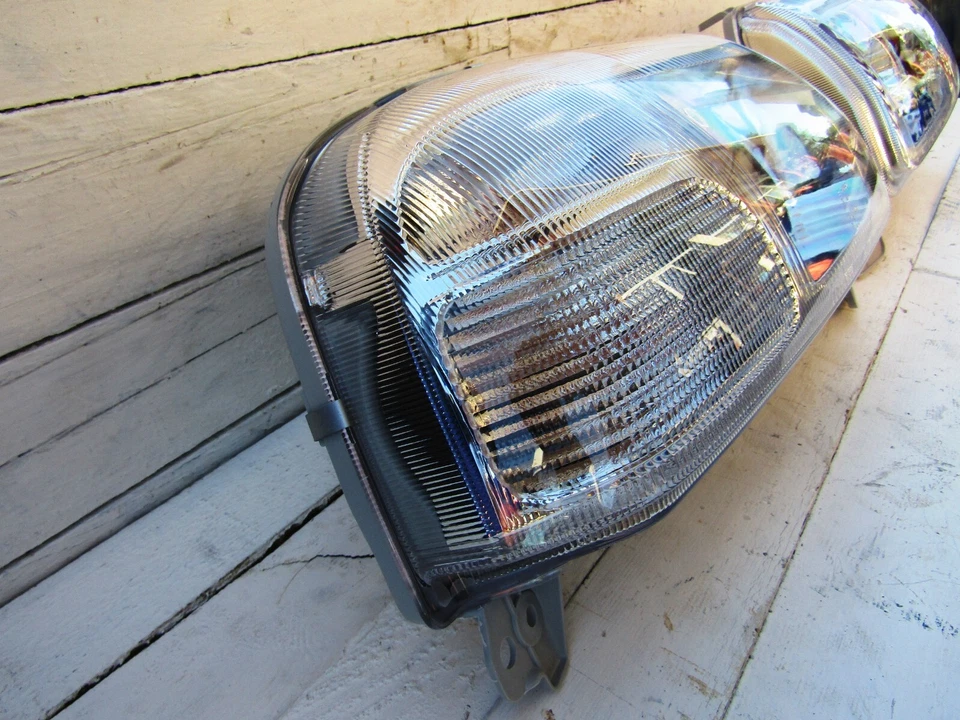 Par de faros eléctricos para Suzuki Grand Vitara 1999-05 diestro nuevo recambio  Foto 3 de 4