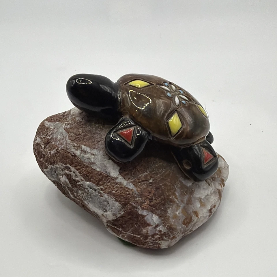 Gemstone Turtle Figurine Obsidian Base Crystal Specimen On Red Quartz Agate Rock - Image 4 of 4