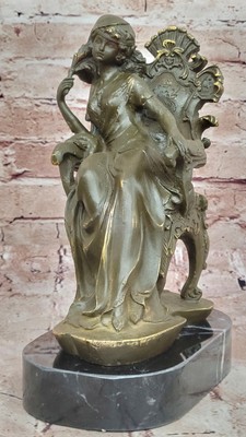 Jugendstil Mädchen Auf Stuhl Bronze Statue Cesaro Unterzeichnet Handgemacht Deko