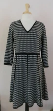 Calvin Klein L Black Gray Houndstooth Sweater Dress 3/4 Sleeve V-neck Fit Flare