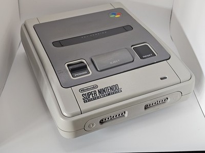   Original Nintendo SNES SUPER NINTENDO model SNSP-001A (PAL) *CLEAN *  