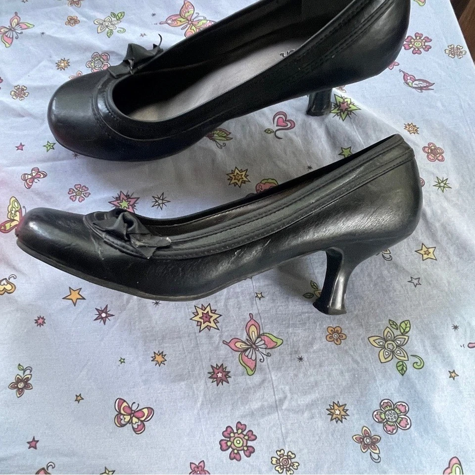 Tacón gatito negro vintage Xhilaration Foto 3 de 4