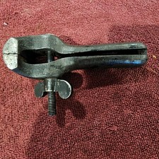 Vintage Unmarked Cast Iron Hand Vise, 1-7/16" Jaws, Made in USA.