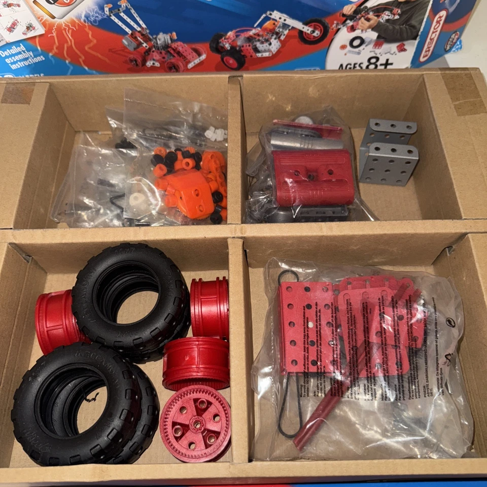 Erector Set #7530 Motion System Multimodels 352 Parts Motorized 30 Moving Models - Image 2 of 4