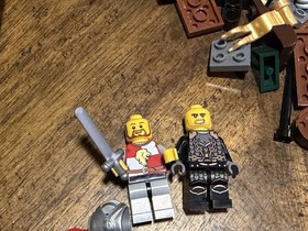 LEGO Castle: Knight's Showdown (7950)  Complete with box / Instructions