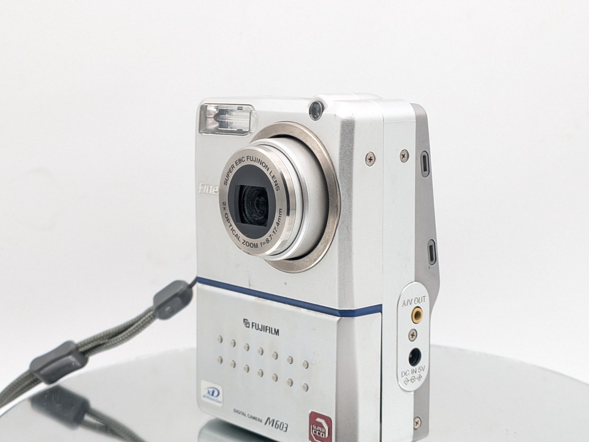 Excellent+5 Used Fujifilm FinePix M603 Silver 6.0 MP Digital