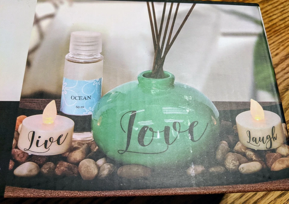 Trueliving Essentials Fragrance Set Aromatherapy Smell Diffuser Decor Gift NEW - Image 3 of 3