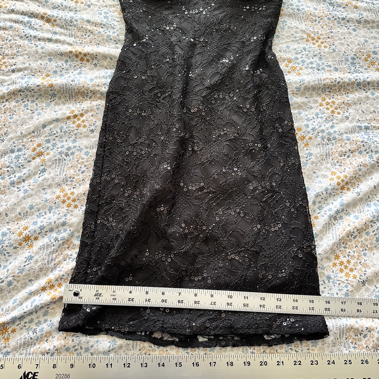 как выглядит Davids Bridal Bridesmaid Dress Black With Embroidered Design In Front Midi Lace фото