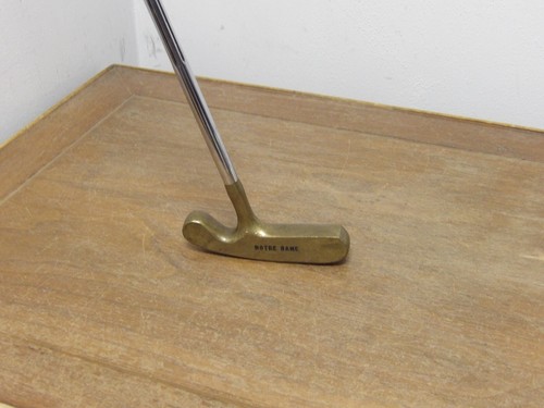 Titleist Acushnet Bullseye John Reuter Jr. Notre Dame 35" Putter Very Nice!! - Picture 3 of 4