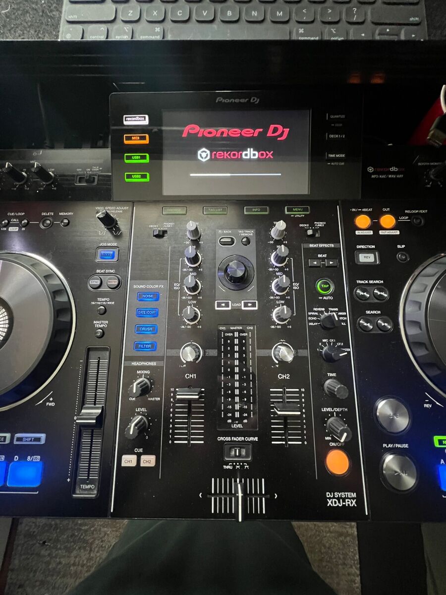 Pioneer XDJ-RX Professional Digital All In One DJ System Pioneer XDJ-RX Professional Digital All In One DJ System