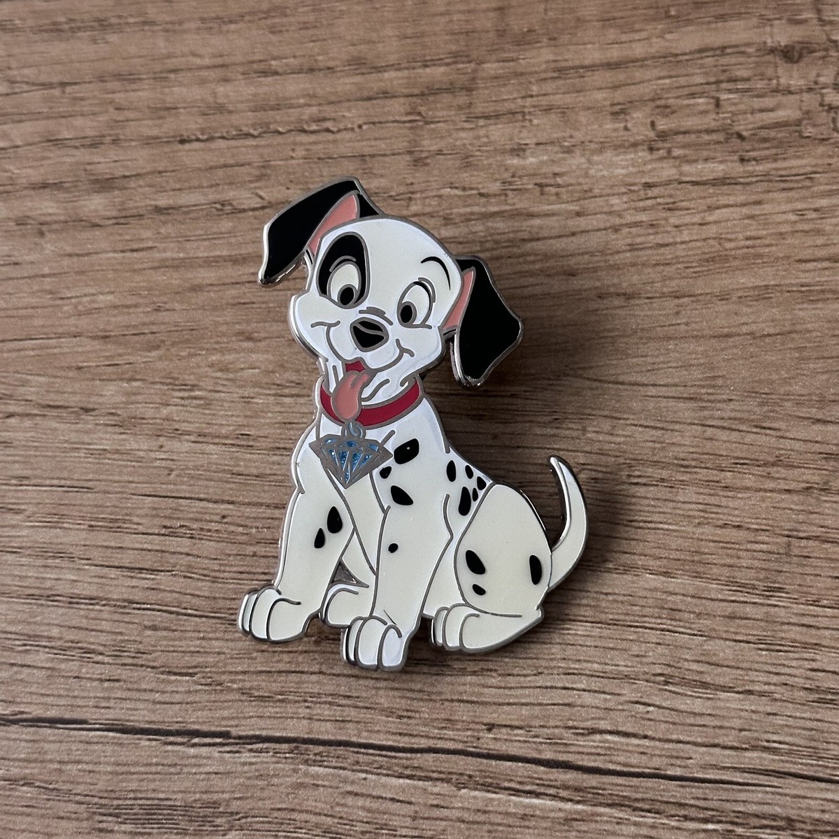 海外 ディズニー LE 101匹わんちゃん 60th ピンバッジ