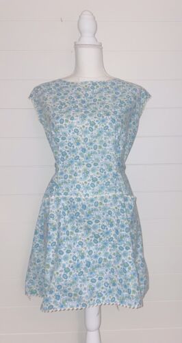 Vtg Apron Smock Pockets Pinafore Size XS-M Paisley Flower - Picture 1 of 3