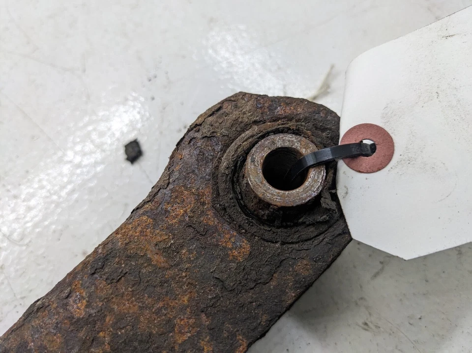 JEEP PATRIOT 2.0 CRD 2008 RIGHT REAR CONTROL ARM WISHBONE - Image 2 of 4