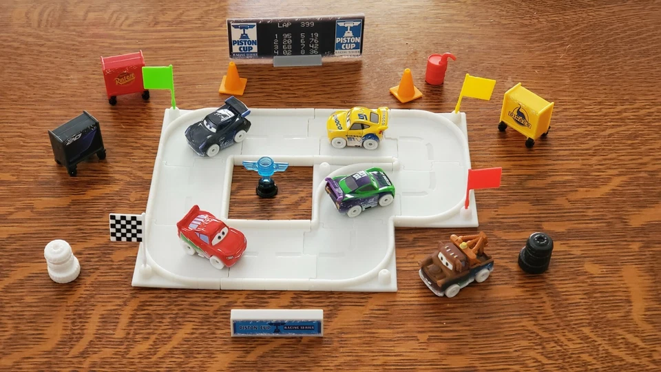 DISNEY PIXAR CARS DIE CAST MINI RACERS ADVENT CALENDAR 2020 FREE SHIP $15+ - Image 2 of 4