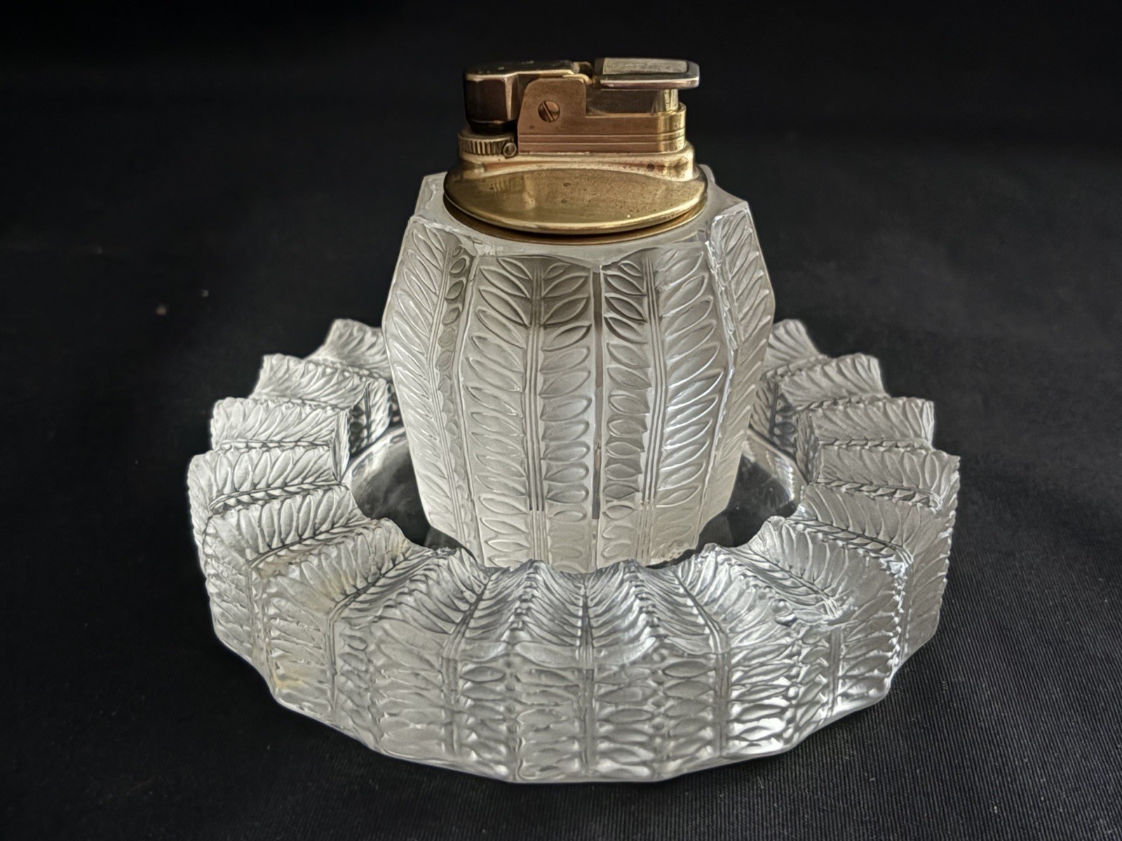 Colibri Top And Ashtray Set