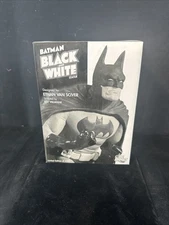 DC Direct-Batman Black & White Statue-Gotham Knight-Ethan Van Sciver (249/3300)
