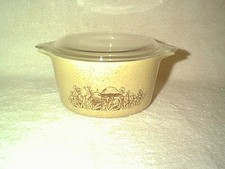 NICE VINTAGE PYREX 1 QT FOREST FANCIES CASSEROLE DISH WITH LID # 473-B