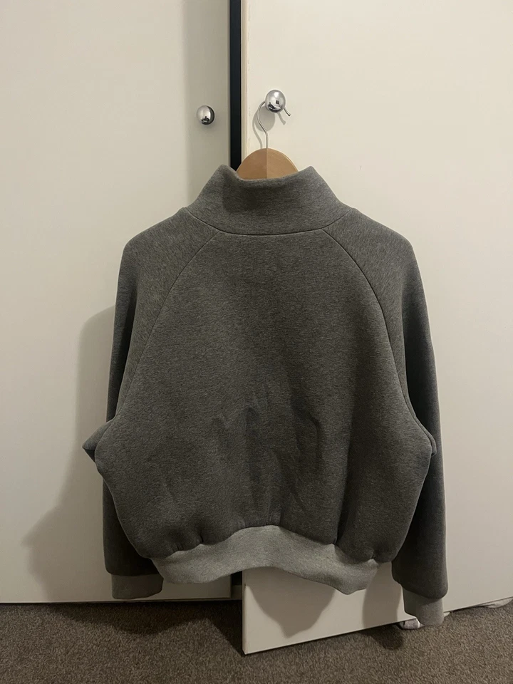 Chaqueta Jersey Vu Jade 009 Ryan Mochi Foto 3 de 4