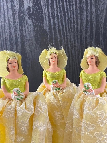 3 Vintage 1957 Bridesmaids Pfeil & Holing Lace Cake Toppers - Picture 2 of 7