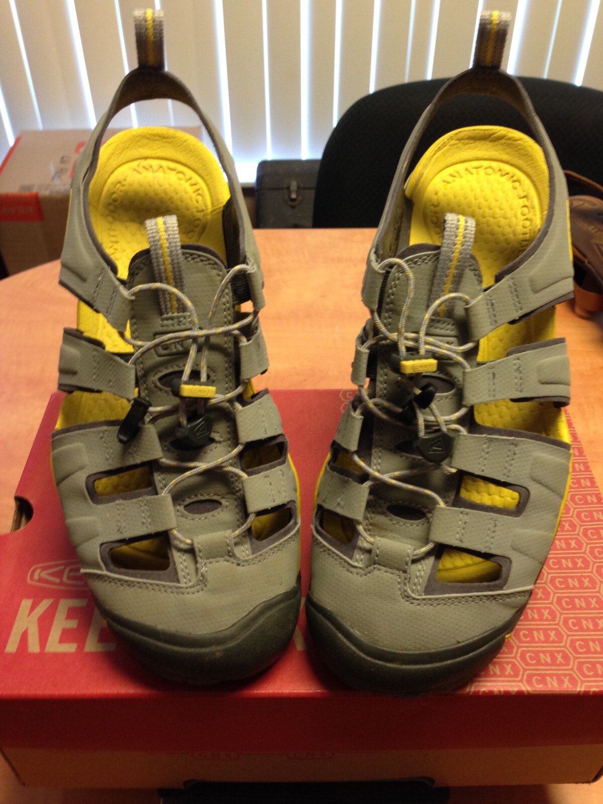 Sandali da trekking impermeabili Keen da uomo Cascade CNX taglia 8 stile #1009038