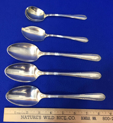 Serving Spoons Sugar Jelly Server WM Roger Fascination Silverplate Vintage  Set