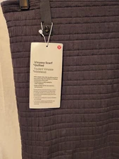 NWT LULULEMON WOMEN'S SCARF* QUILTED TEXTURED  BLACK SNAPS INFINITY OS