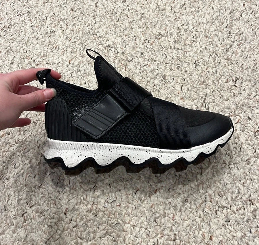 sorel kinetic sneak casual athletic sporty retro shoes