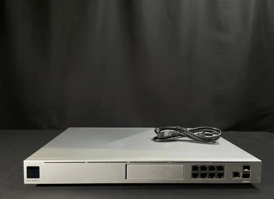 Ubiquiti Networks UDM-PRO 10G SFP+ Enterprise Security Gateway Dream Machine Pro Foto 2 de 4