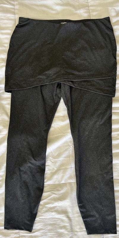 CABI Pull-On Knit Cropped Skirted M Leggings in  Gray Sz Medium