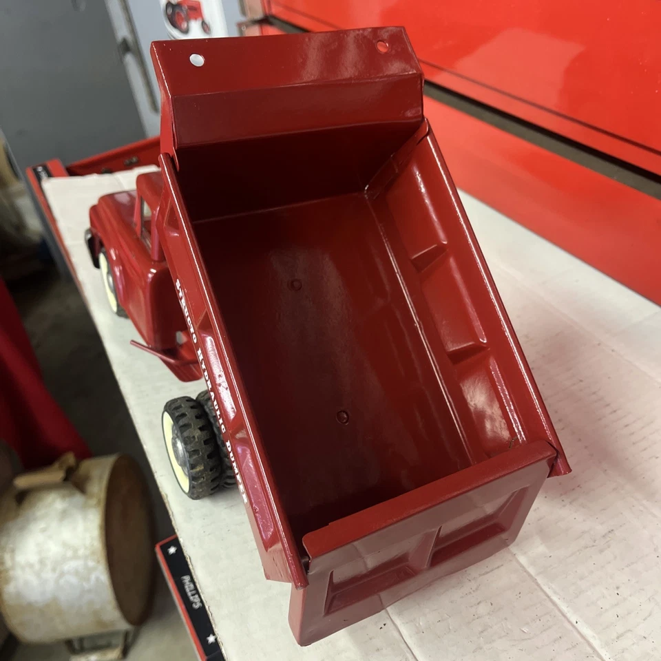 Vintage 1960s Structo #401 Hydraulic Dumper Dump Truck Pressed Steel - Image 2 of 4