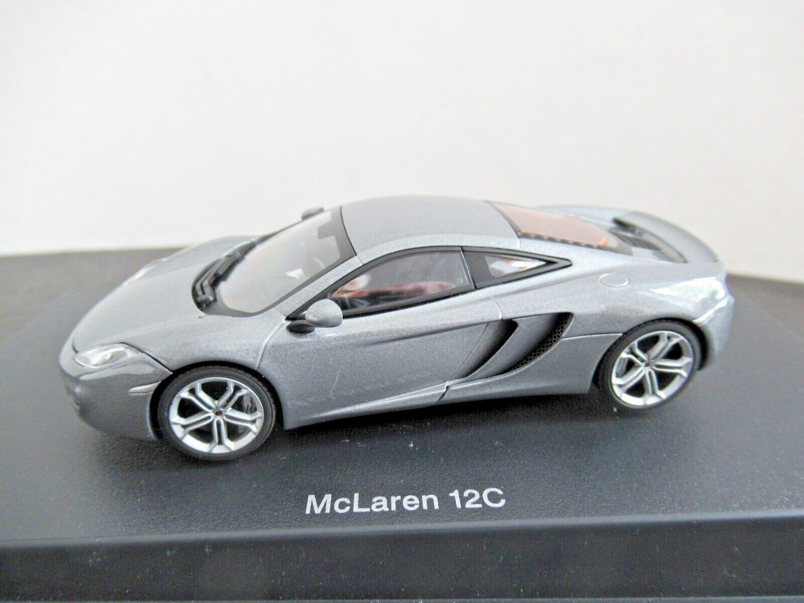 Picture 2 of 3