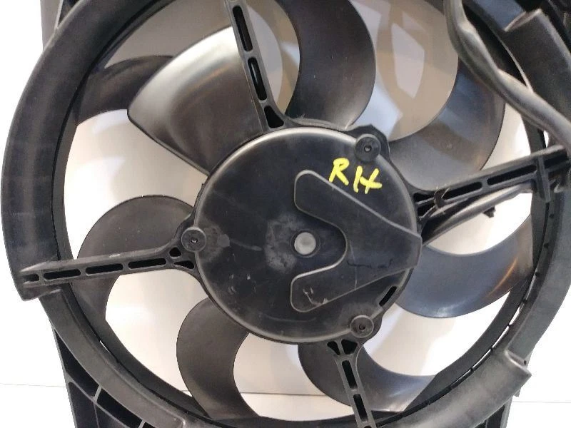 Двигатель вентилятора электрического конденсатора 01–06 Kia Optima Sonata правосторонний от оригинального производителя - Изображение 3 из 4