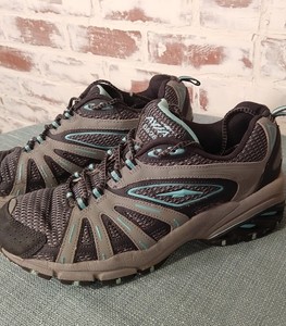avia trail running shoes