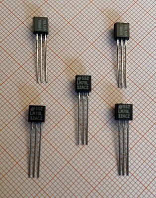 5 Stück LM78L12 (3x National Semiconductor, 2x Texas Instruments) - NOS