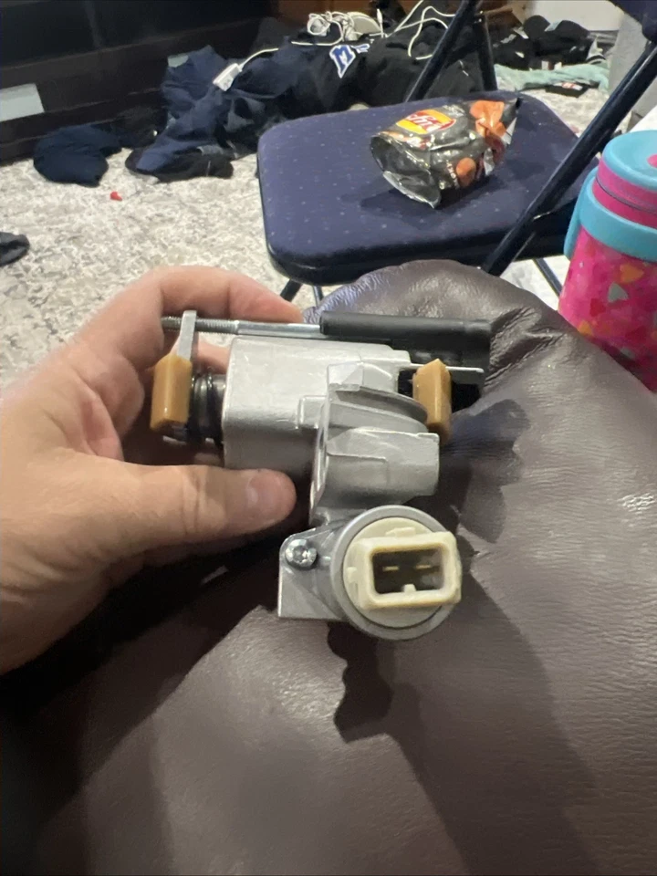 Solenoide de distribución de válvula variable para Volkswagen Phaeton Touareg Audi A8 Quattro Foto 3 de 4