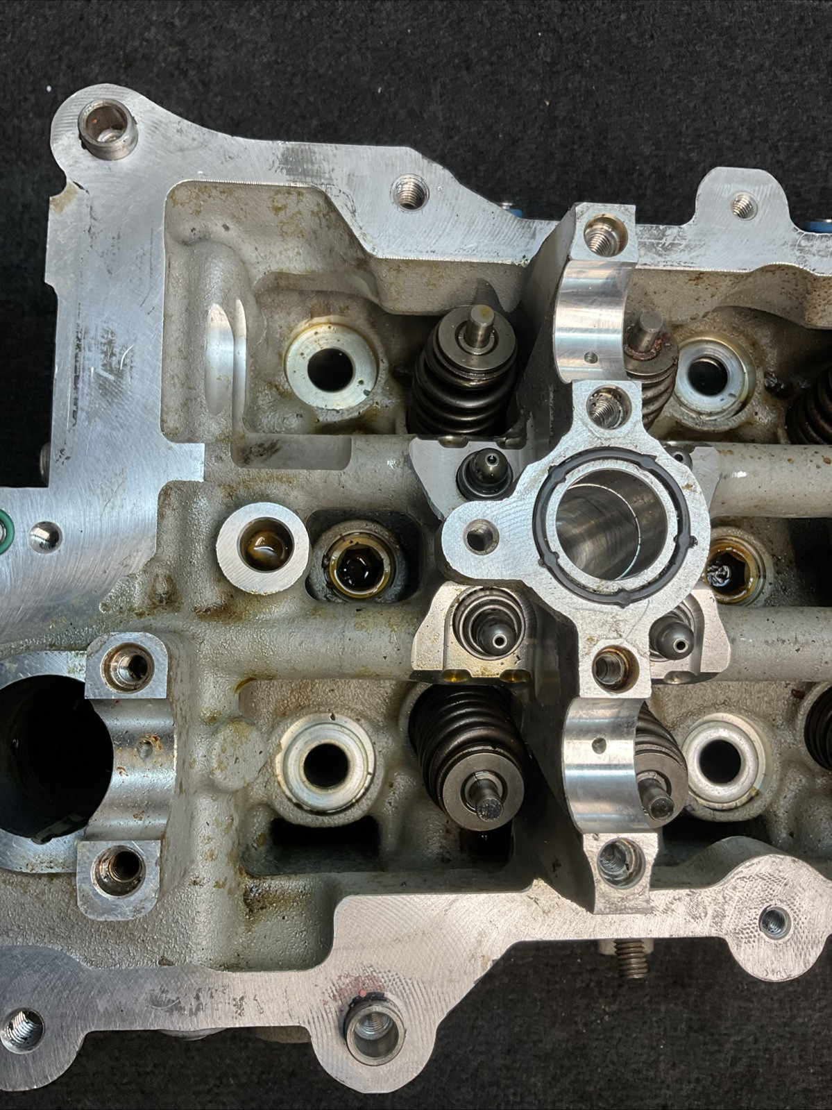 14-20 Maserati Quattroporte Engine RIGHT Cylinder Head 2282006 OEM 26K Miles