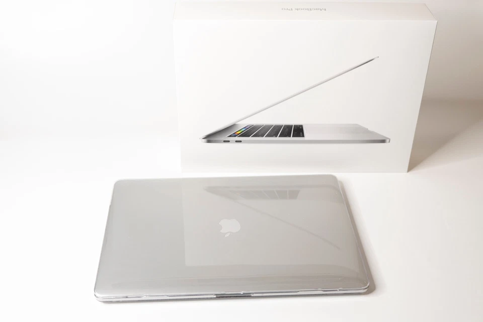 1A Zustand: MacBook Pro - echte 2TB - 16GB RAM - OVP - Grafik Radeon Pro - Bild 2 von 4