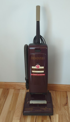 Hoover Preferred Breathe Easy Upright Vacuum Cleaner model U5095-930 W Attachmen