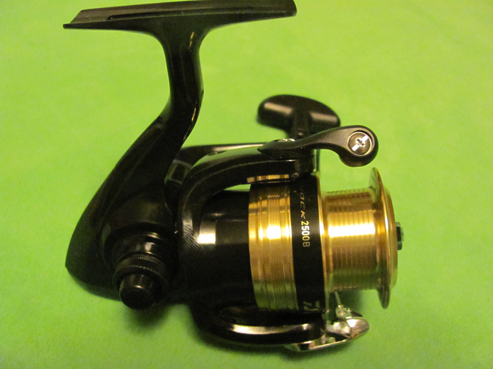 DAIWA DSHOCK 2500B SPINNING REEL NEW OFF COMBO. eBay