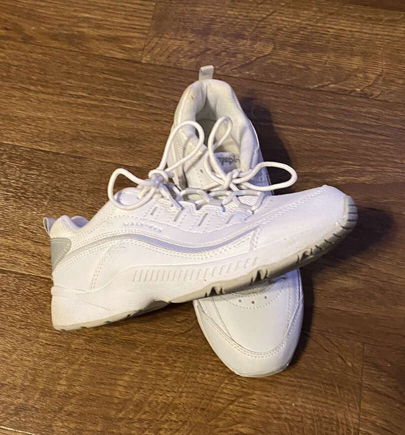 Easy Spirit White Lace Up Tennis Shoes Size 7 GUC Gem