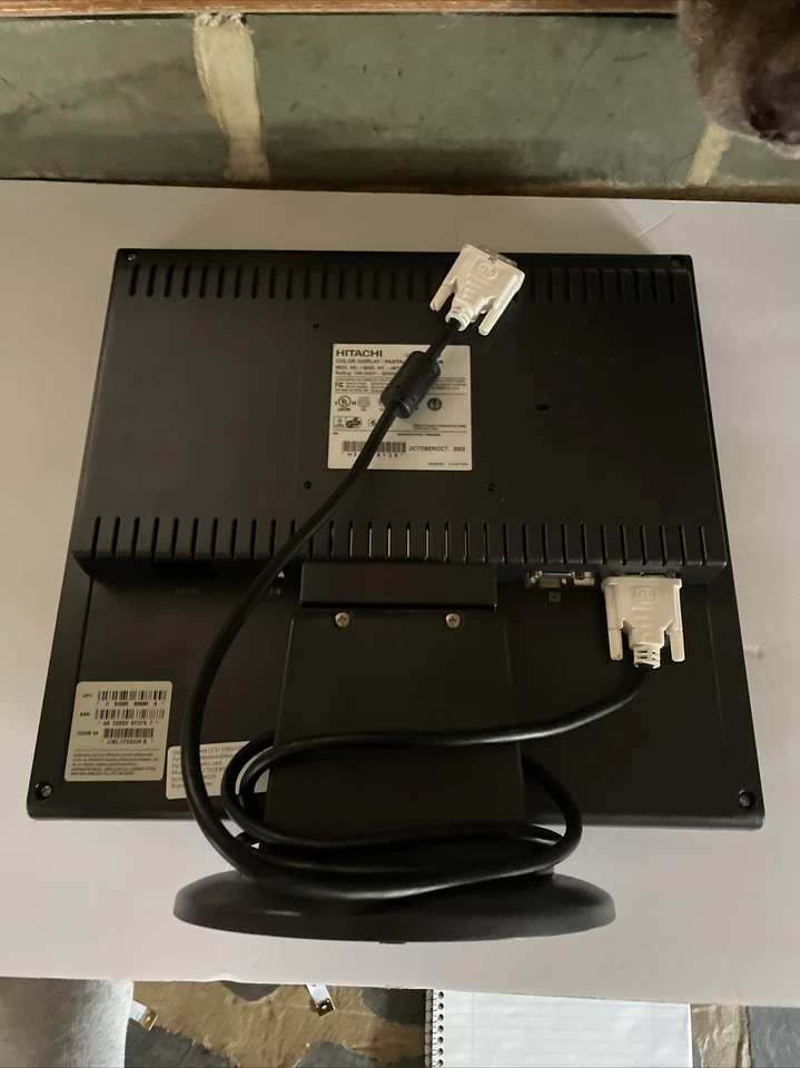 Computer Monitors/Hitachi CML174SXWB 17'' LCD Monitor W/Base DVI Input - Image 4 of 4