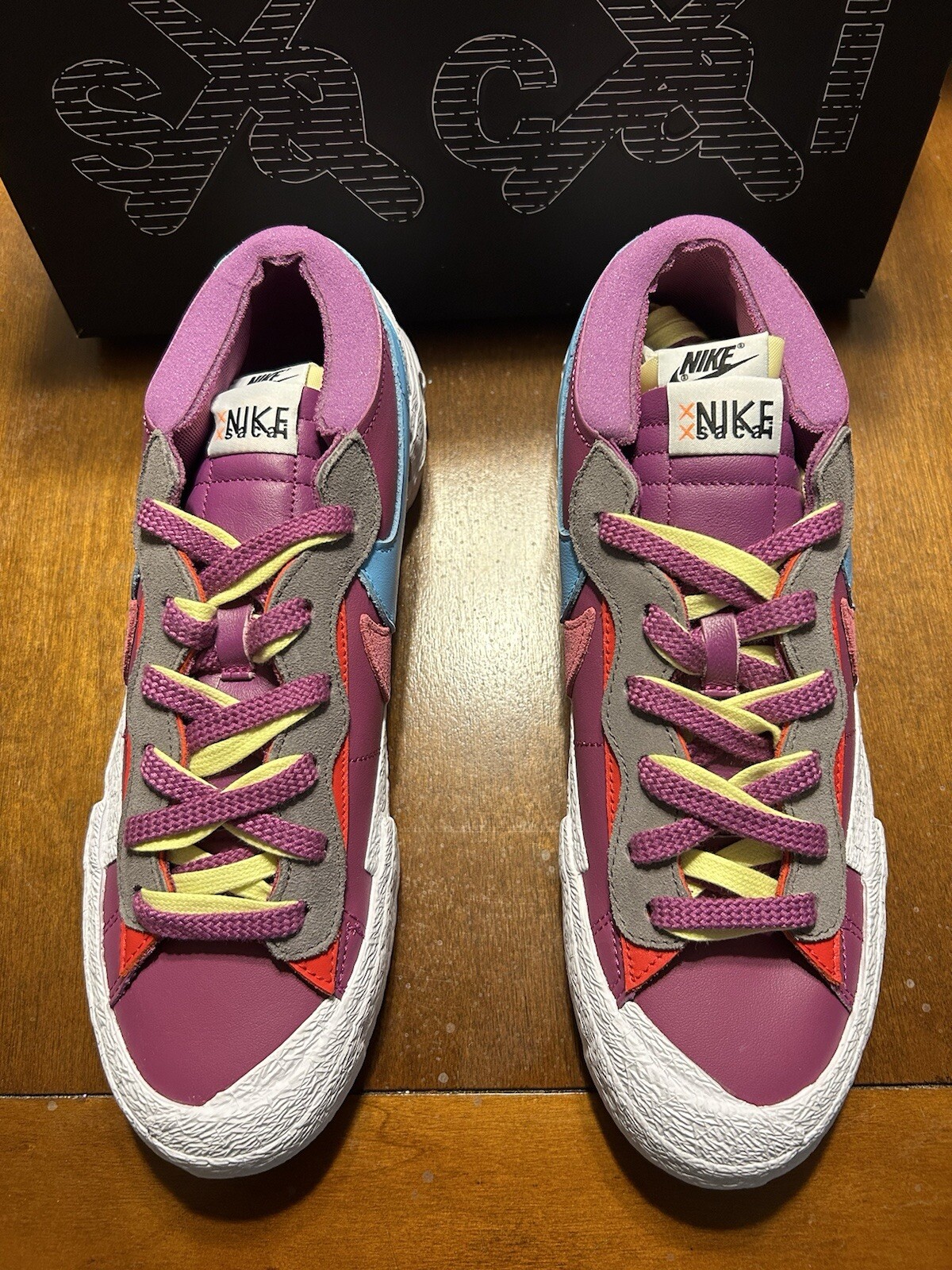 SACAI X NIKE Taglia 10 5 Nike KAWS x sacai x blazer basso viola crepuscolare nuovo con scatola