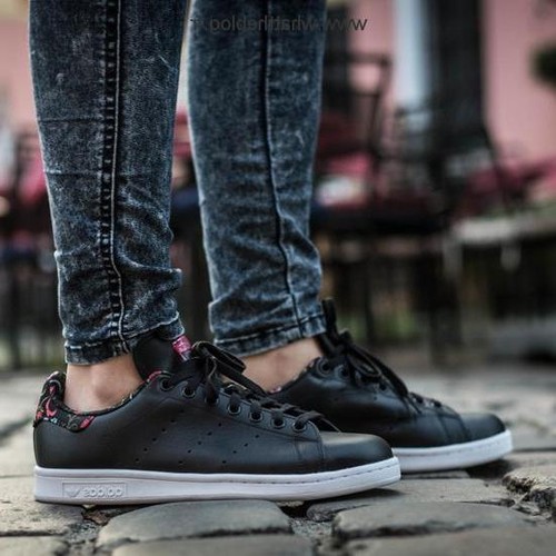 ADIDAS Originals Stan Smith RUSSO Bloom a fiori S77348 NERO RARO | eBay