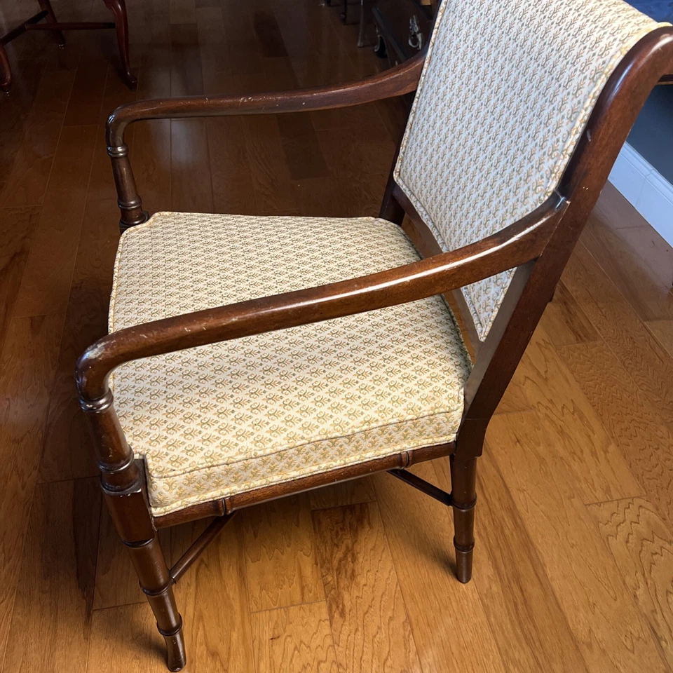 SILLÓN CLÁSICO HICKORY FURNITURE CO PATAS DE BAMBÚ CAOBA Foto 4 de 4