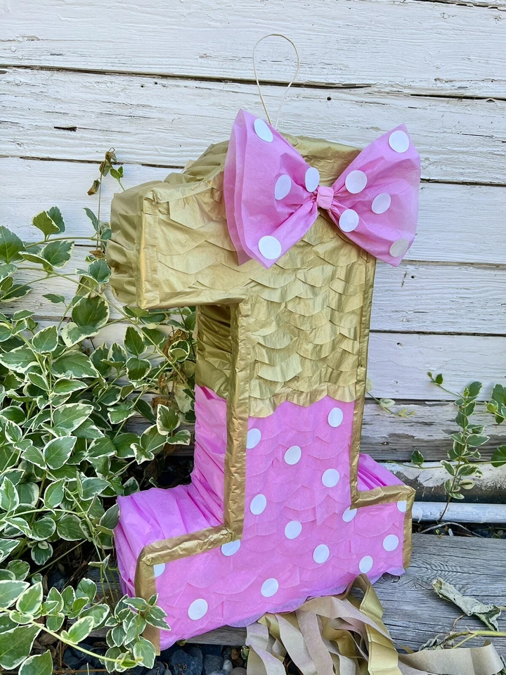 Minnie Mouse Piñata Number One Piñata 粉色和金色 — 第 3/4 张图片