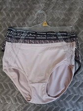 Adrienne Vittadini 3 Pack Panties Size Medium Read Description