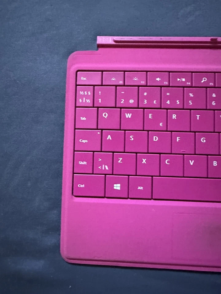 Microsoft 1561 Surface Pro 2 Pink Slim Magnetic Keyboard - Image 4 of 4
